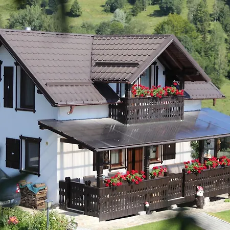 Casa Izvorul Raraului Holiday home Campulung Moldovenesc